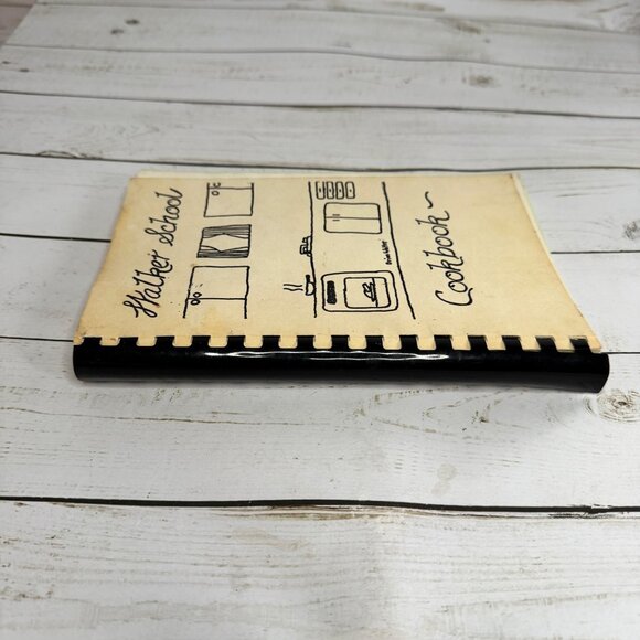 Walker Elementary School Cookbook West Allis WI Community Recipes Vtg Spiral - Picture 3 of 9